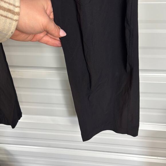 The North Face Black Cargo Pants with Straight Leg Fit - Picture 6 of 8